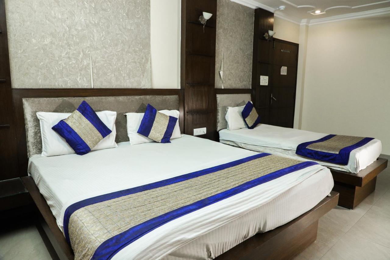 Hotel Centra Inn New Delhi Exterior photo