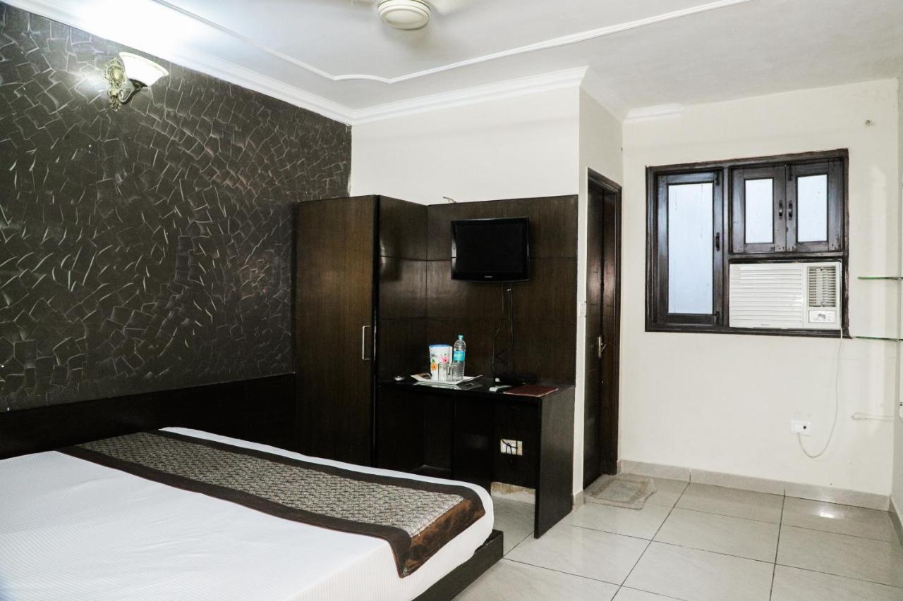 Hotel Centra Inn New Delhi Exterior photo