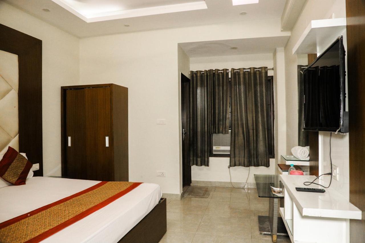 Hotel Centra Inn New Delhi Exterior photo