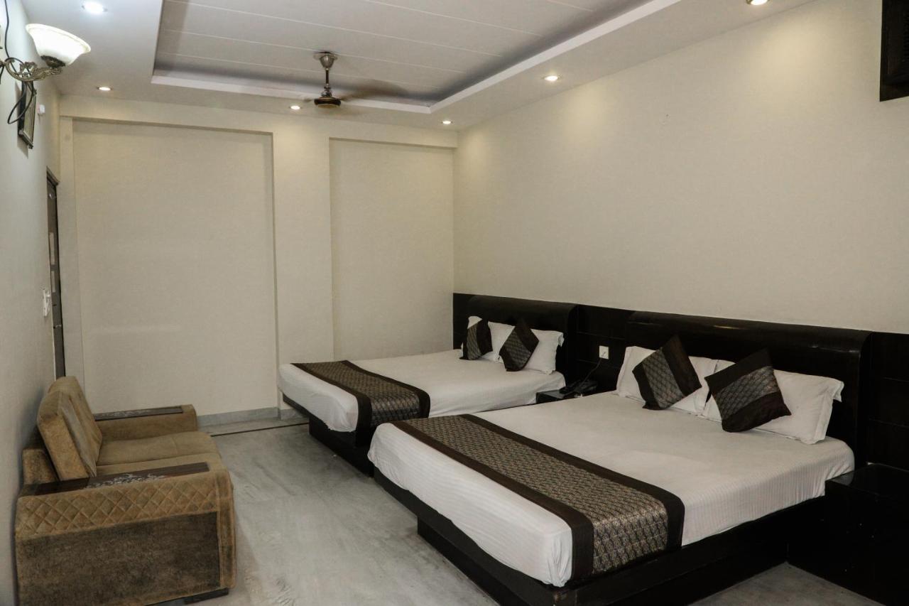 Hotel Centra Inn New Delhi Exterior photo