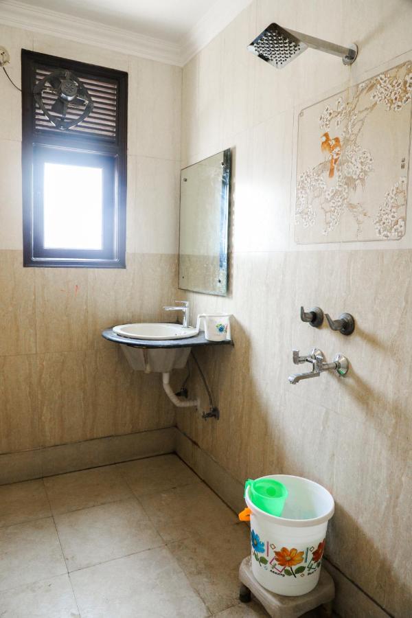 Hotel Centra Inn New Delhi Exterior photo
